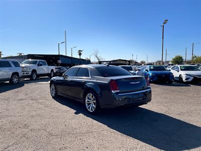 2016 Chrysler 300 Limited   - Photo 14 - Phoenix, AZ 85009