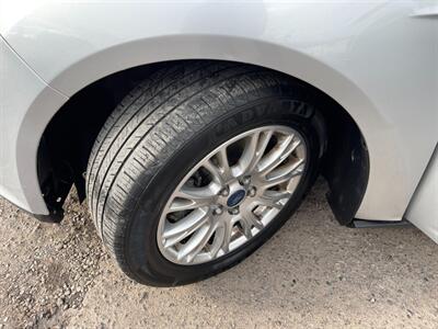 2012 Ford Focus SE   - Photo 11 - Phoenix, AZ 85009