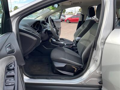 2012 Ford Focus SE   - Photo 5 - Phoenix, AZ 85009