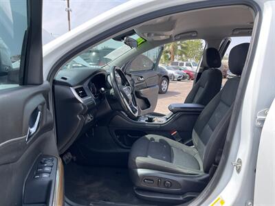 2020 GMC Acadia SLE   - Photo 5 - Phoenix, AZ 85009
