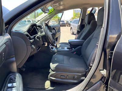 2013 Chevrolet Traverse LT   - Photo 5 - Phoenix, AZ 85009