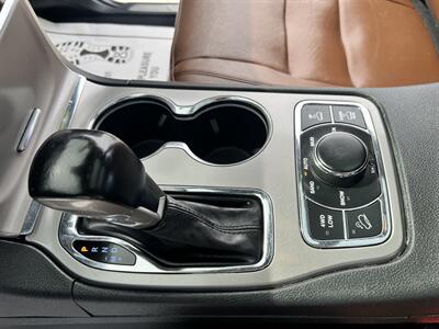 2020 Jeep Grand Cherokee Overland   - Photo 10 - Phoenix, AZ 85009