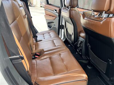 2020 Jeep Grand Cherokee Overland   - Photo 15 - Phoenix, AZ 85009