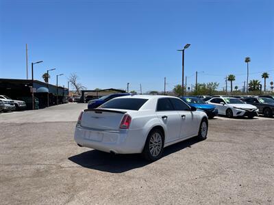 2014 Chrysler 300 C   - Photo 15 - Phoenix, AZ 85009