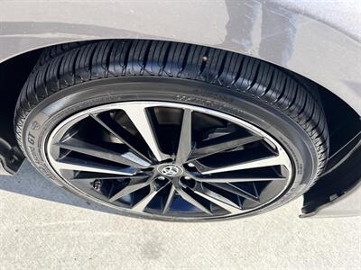 2019 Toyota Camry XSE   - Photo 18 - Phoenix, AZ 85009