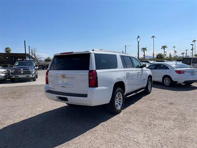 2017 Chevrolet Suburban LT   - Photo 16 - Phoenix, AZ 85009