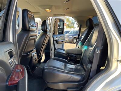 2012 Cadillac Escalade Luxury   - Photo 6 - Phoenix, AZ 85009