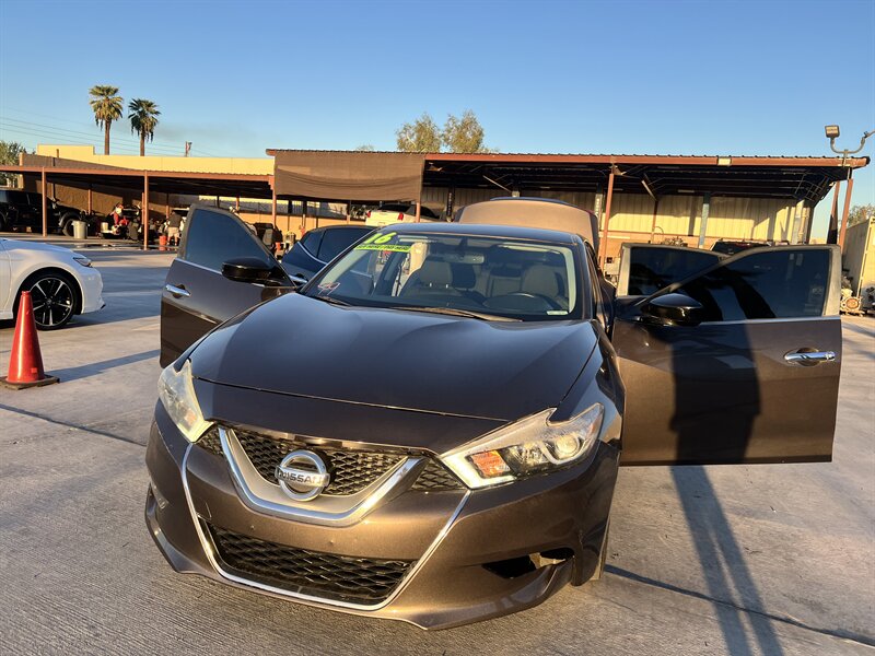 2016 Nissan Maxima S photo 4
