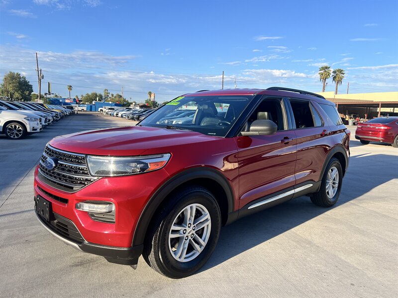 2020 Ford Explorer XLT photo 2