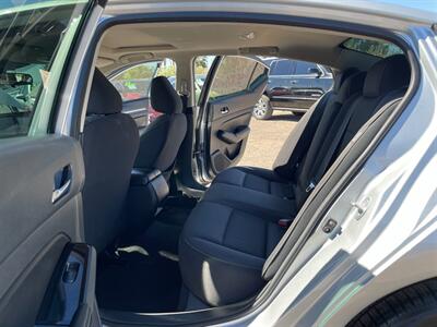 2022 Nissan Altima 2.5 SV   - Photo 6 - Phoenix, AZ 85009