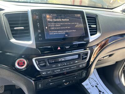 2017 Honda Pilot Touring   - Photo 10 - Phoenix, AZ 85009