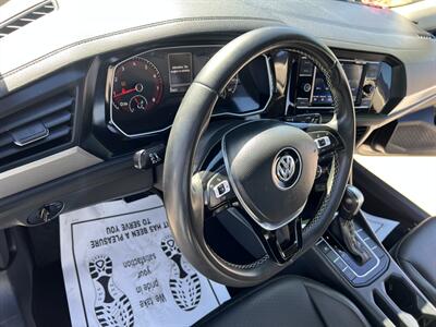 2021 Volkswagen Jetta R-Line - Photo 8 - Phoenix, AZ 85009