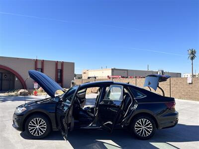 2021 Volkswagen Jetta R-Line - Photo 6 - Phoenix, AZ 85009