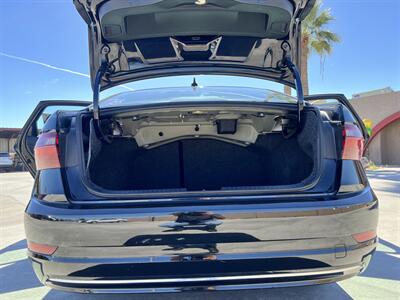 2021 Volkswagen Jetta R-Line - Photo 14 - Phoenix, AZ 85009