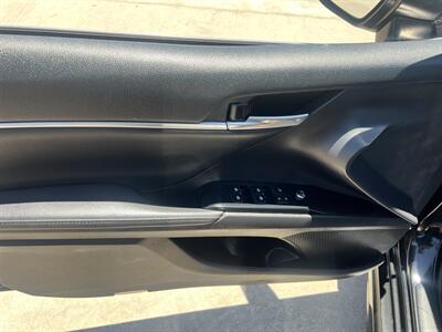 2020 Toyota Camry XSE   - Photo 11 - Phoenix, AZ 85009