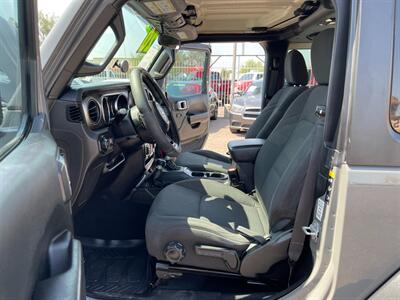 2020 Jeep Wrangler Sport S   - Photo 5 - Phoenix, AZ 85009