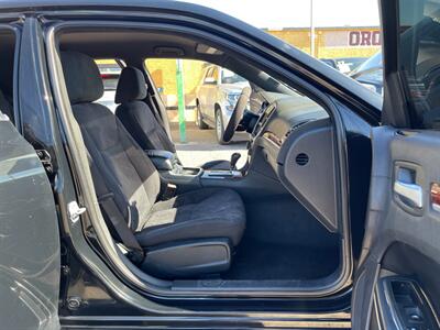 2012 Chrysler 300   - Photo 7 - Phoenix, AZ 85009