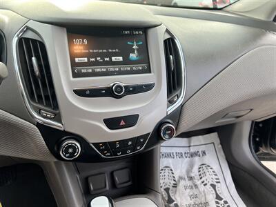 2018 Chevrolet Cruze LS Auto - Photo 9 - Phoenix, AZ 85009