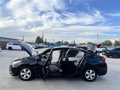 2018 Chevrolet Cruze LS Auto - Photo 6 - Phoenix, AZ 85009