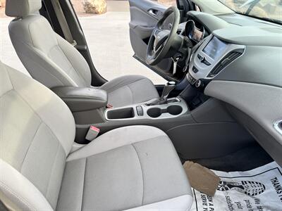 2018 Chevrolet Cruze LS Auto - Photo 14 - Phoenix, AZ 85009