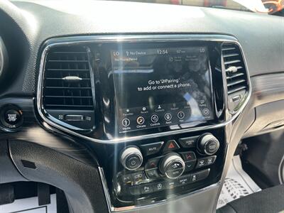 2020 Jeep Grand Cherokee Altitude   - Photo 9 - Phoenix, AZ 85009
