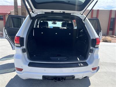2020 Jeep Grand Cherokee Altitude   - Photo 14 - Phoenix, AZ 85009