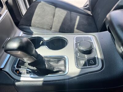 2020 Jeep Grand Cherokee Altitude   - Photo 10 - Phoenix, AZ 85009