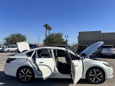 2017 Nissan Altima 2.5 SR   - Photo 5 - Phoenix, AZ 85009