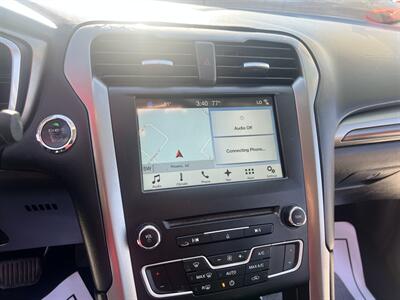 2017 Ford Fusion SE   - Photo 9 - Phoenix, AZ 85009