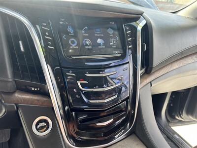 2017 Cadillac Escalade Premium Luxury   - Photo 9 - Phoenix, AZ 85009