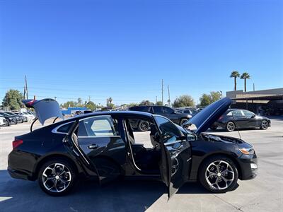 2023 Chevrolet Malibu LT   - Photo 5 - Phoenix, AZ 85009