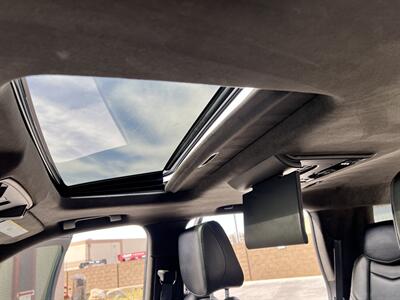 2018 Cadillac Escalade Platinum   - Photo 11 - Phoenix, AZ 85009