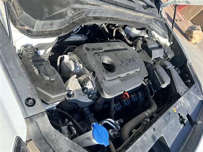 2020 Hyundai SANTA FE SEL   - Photo 16 - Phoenix, AZ 85009
