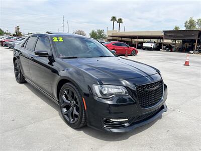 2022 Chrysler 300 S V8   - Photo 1 - Phoenix, AZ 85009