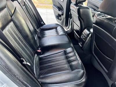 2021 Chrysler 300 S V6   - Photo 14 - Phoenix, AZ 85009