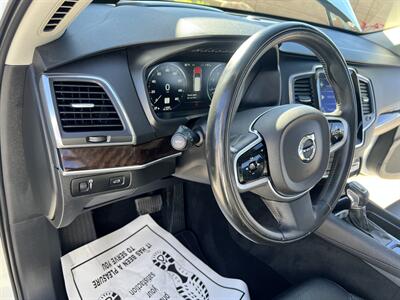 2019 Volvo XC90 T6 Momentum   - Photo 8 - Phoenix, AZ 85009