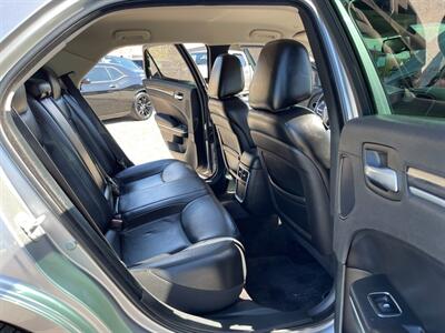 2018 Chrysler 300 Touring L   - Photo 8 - Phoenix, AZ 85009