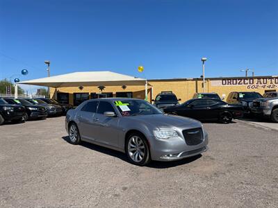 2018 Chrysler 300 Touring L   - Photo 12 - Phoenix, AZ 85009