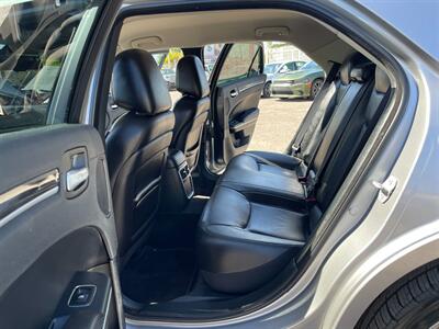 2018 Chrysler 300 Touring L   - Photo 6 - Phoenix, AZ 85009