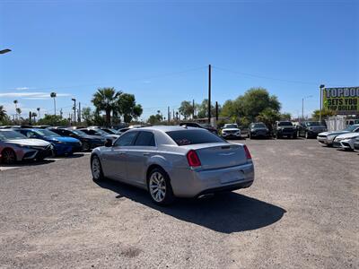 2018 Chrysler 300 Touring L   - Photo 14 - Phoenix, AZ 85009