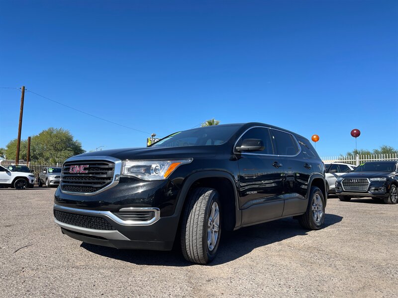 2017 Gmc Acadia SLE photo 2