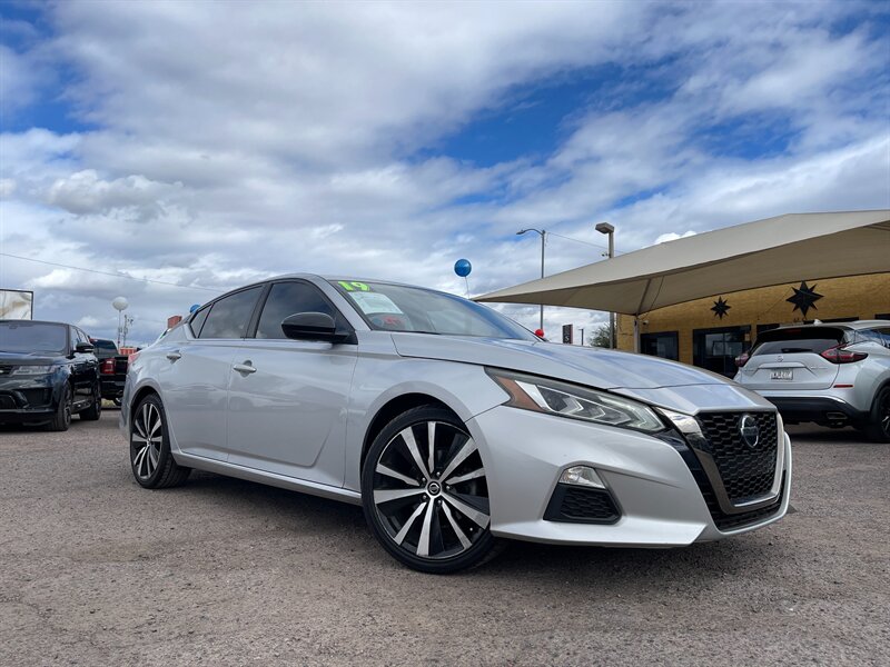 2019 Nissan Altima 2.5 SR   - Photo 1 - Phoenix, AZ 85009