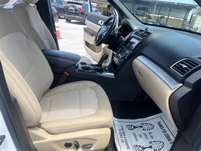 2017 Ford Explorer XLT   - Photo 11 - Phoenix, AZ 85009