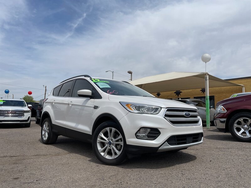 2019 Ford Escape SEL   - Photo 1 - Phoenix, AZ 85009
