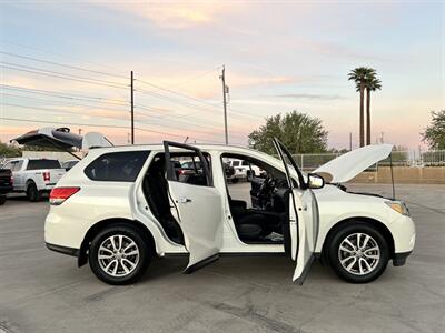 2015 Nissan Pathfinder S   - Photo 5 - Phoenix, AZ 85009