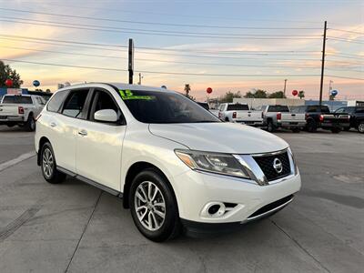 2015 Nissan Pathfinder S   - Photo 1 - Phoenix, AZ 85009