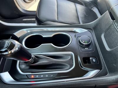 2019 Chevrolet Traverse LT Leather - Photo 10 - Phoenix, AZ 85009