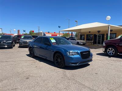 2020 Chrysler 300 Touring   - Photo 12 - Phoenix, AZ 85009