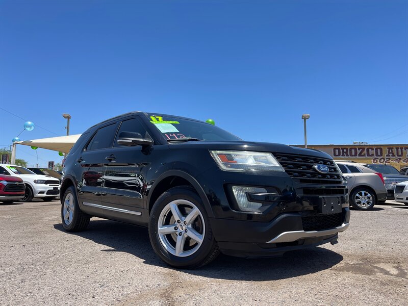 2017 Ford Explorer XLT - Photo 1 - Phoenix, AZ 85009
