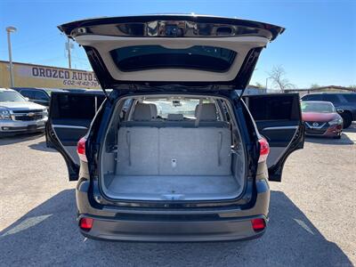 2019 Toyota Highlander LE - Photo 7 - Phoenix, AZ 85009
